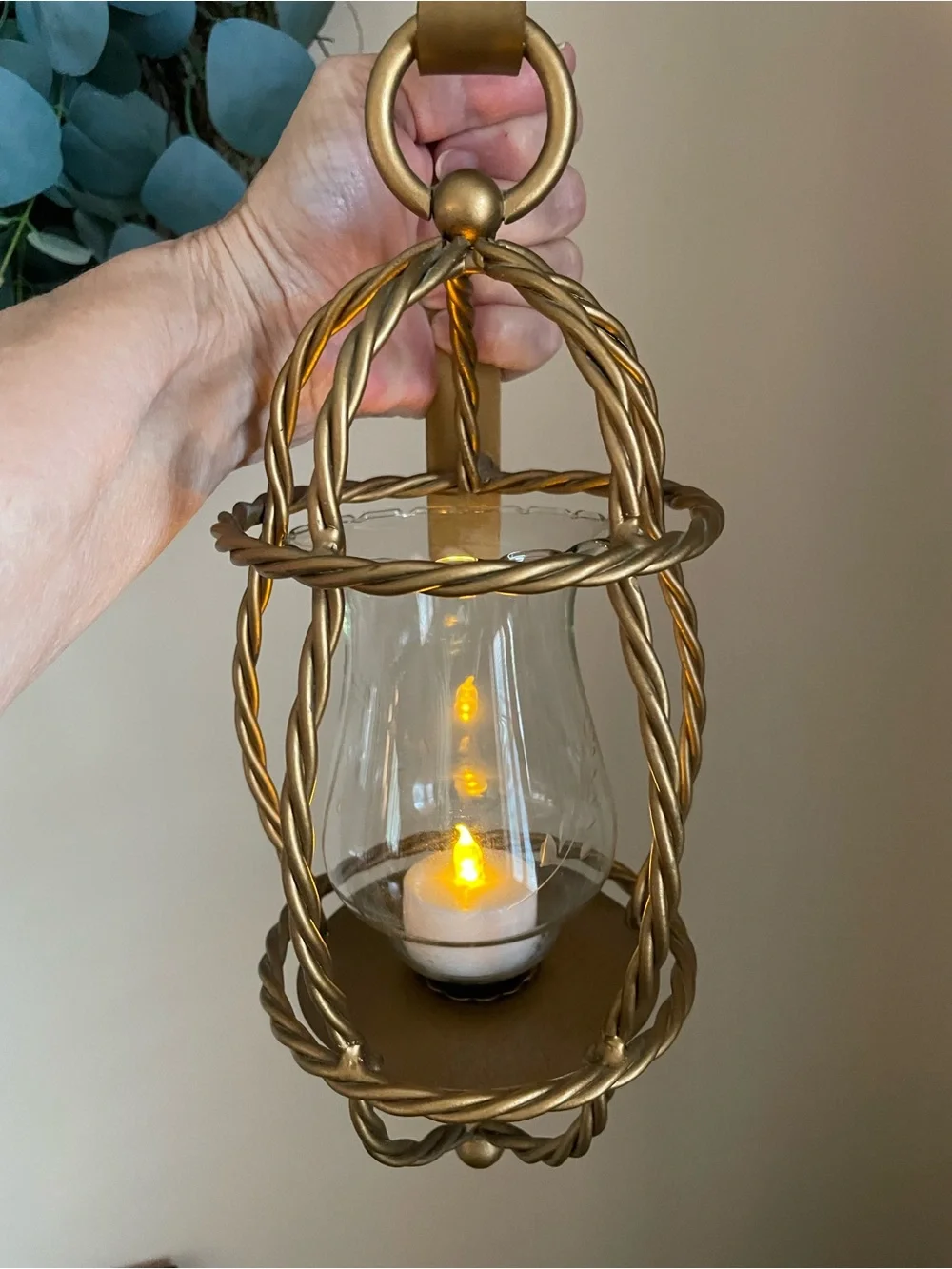 Unbranded elegant gold